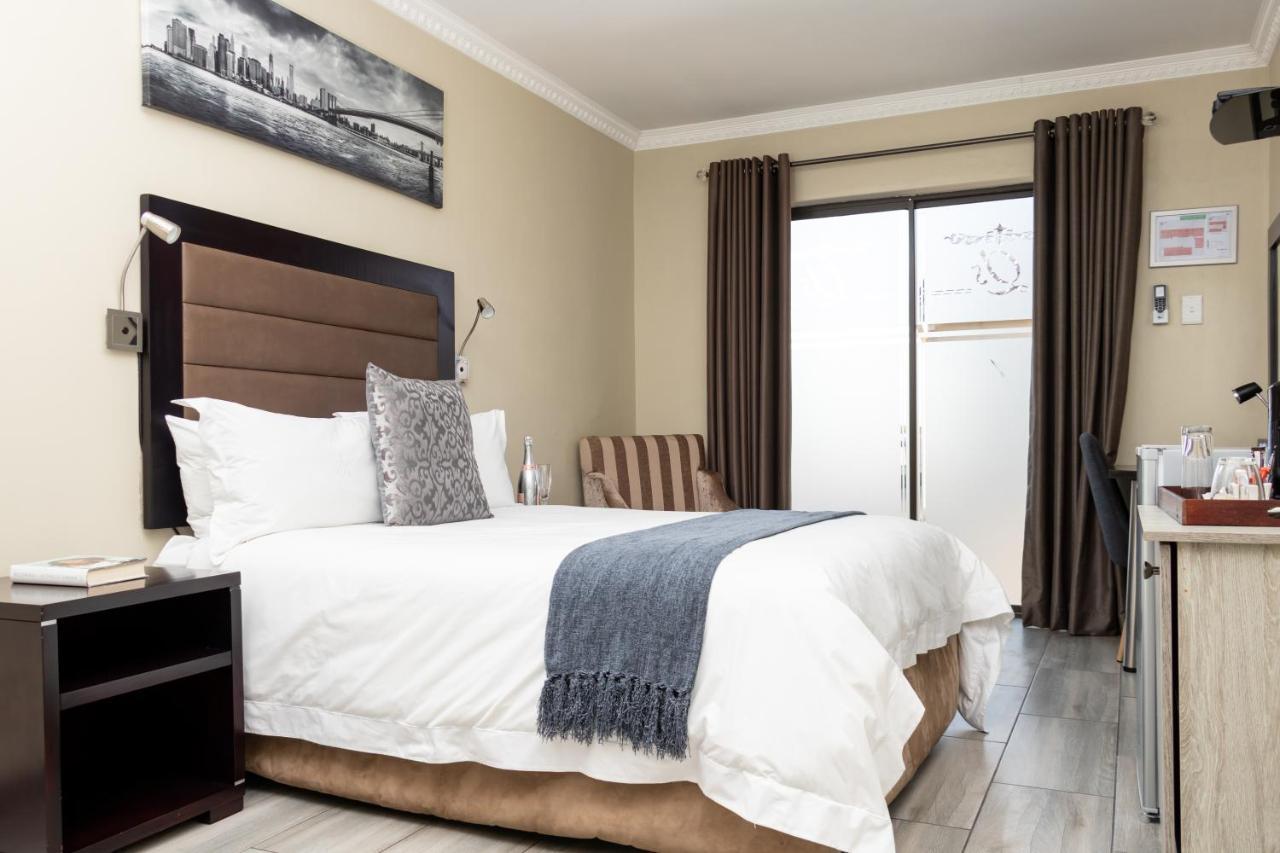 Q'S Boutique Stay Standerton Exterior foto